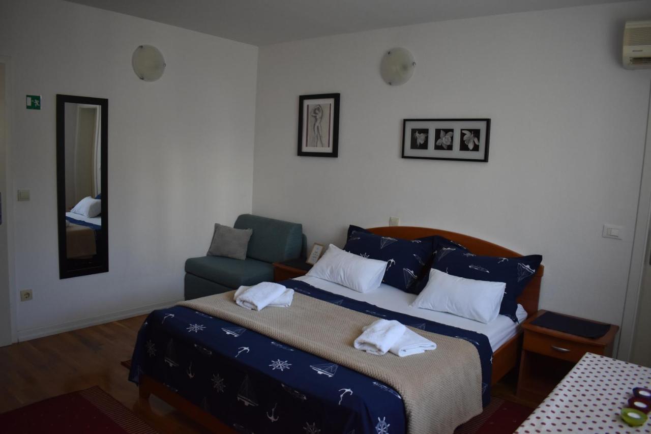 Apartments Bombonin มาคาร์สกา ภายนอก รูปภาพ